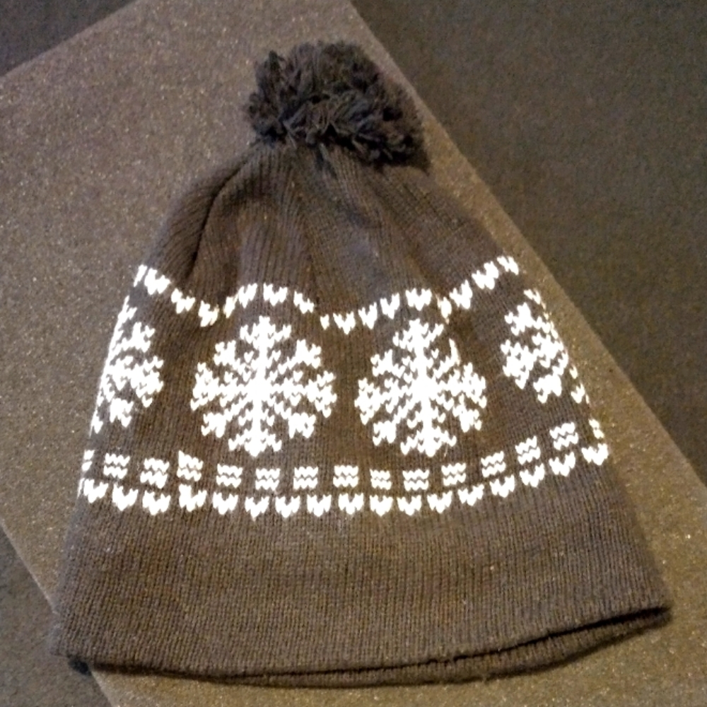 Winter hat with PomPom